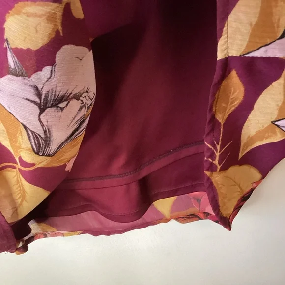 CJ Banks Floral Sleeveless Top in Burgundy and Mustard Size 1X - Picture 6 of 8